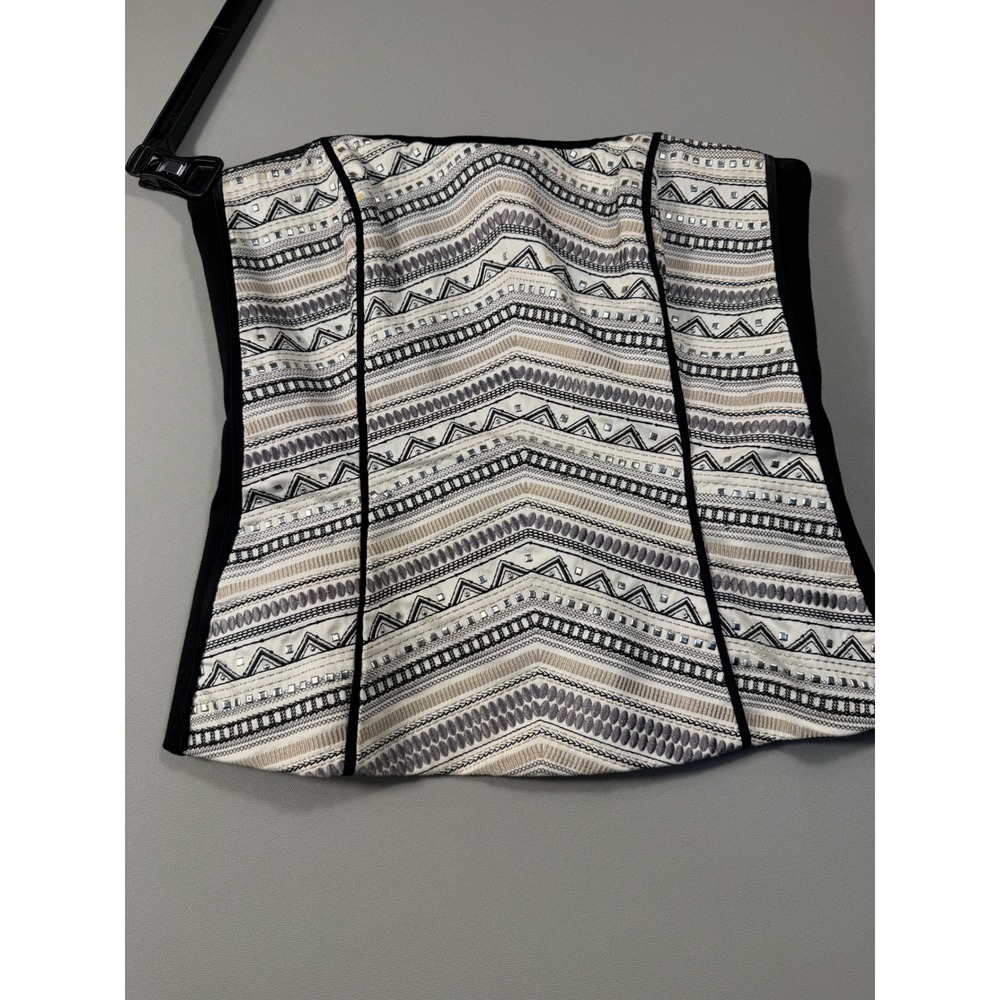 White House Black Market Embroidered Tribal Corset Top Size 2 Black White Studs